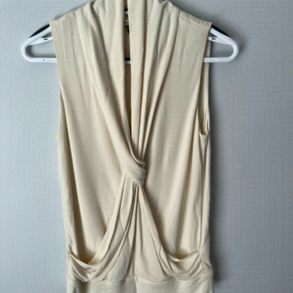 Nwot Diane von Furstenberg, Size 4, Cream sleeveless top, - Picture 1 of 5